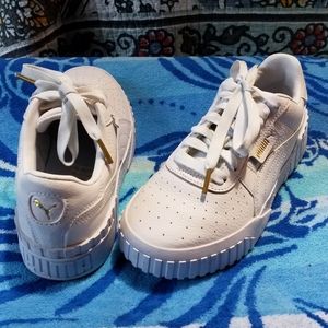 PUMA White Leather Sneakers EUC